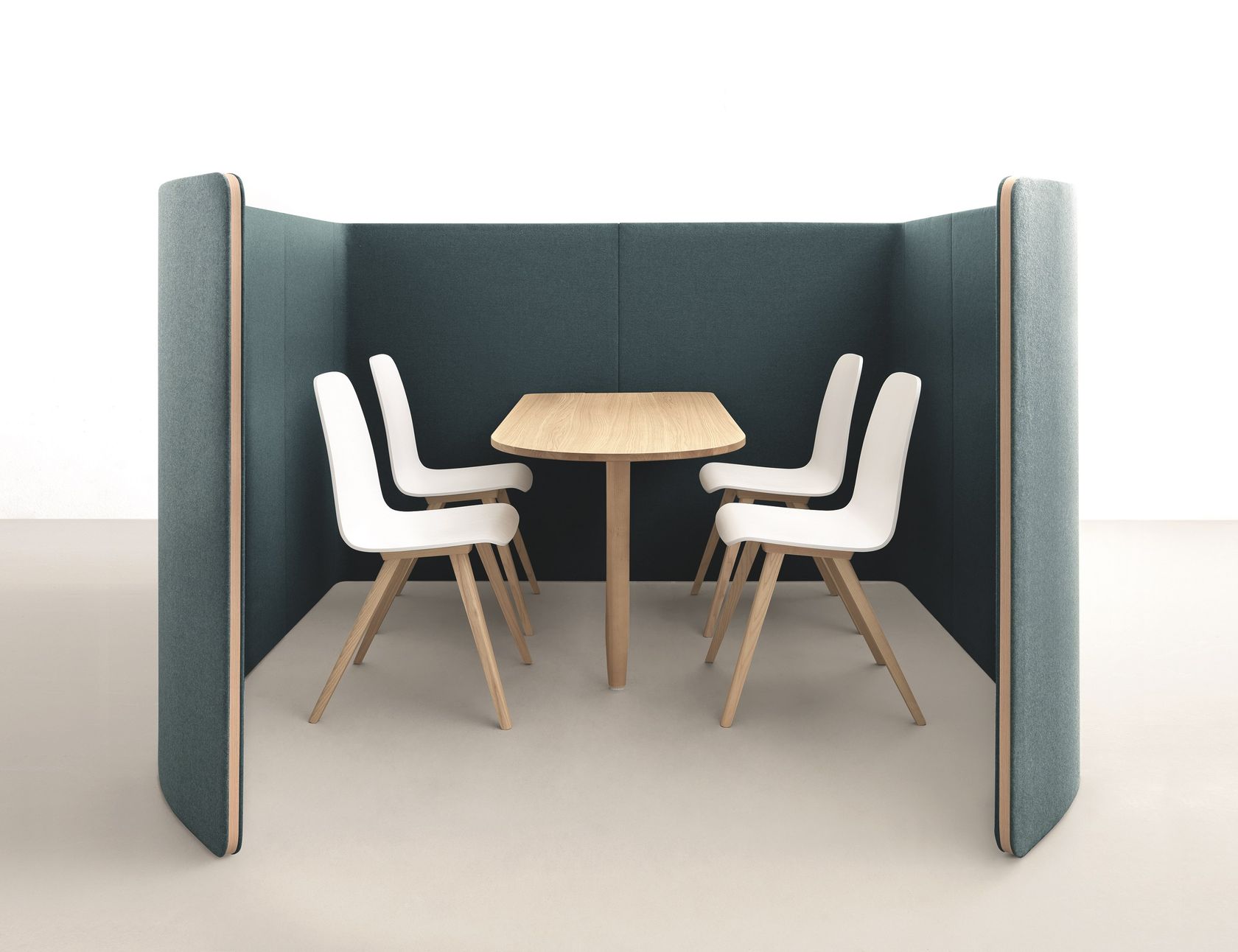 NUCLEO Acoustic fabric meeting pod By Martex