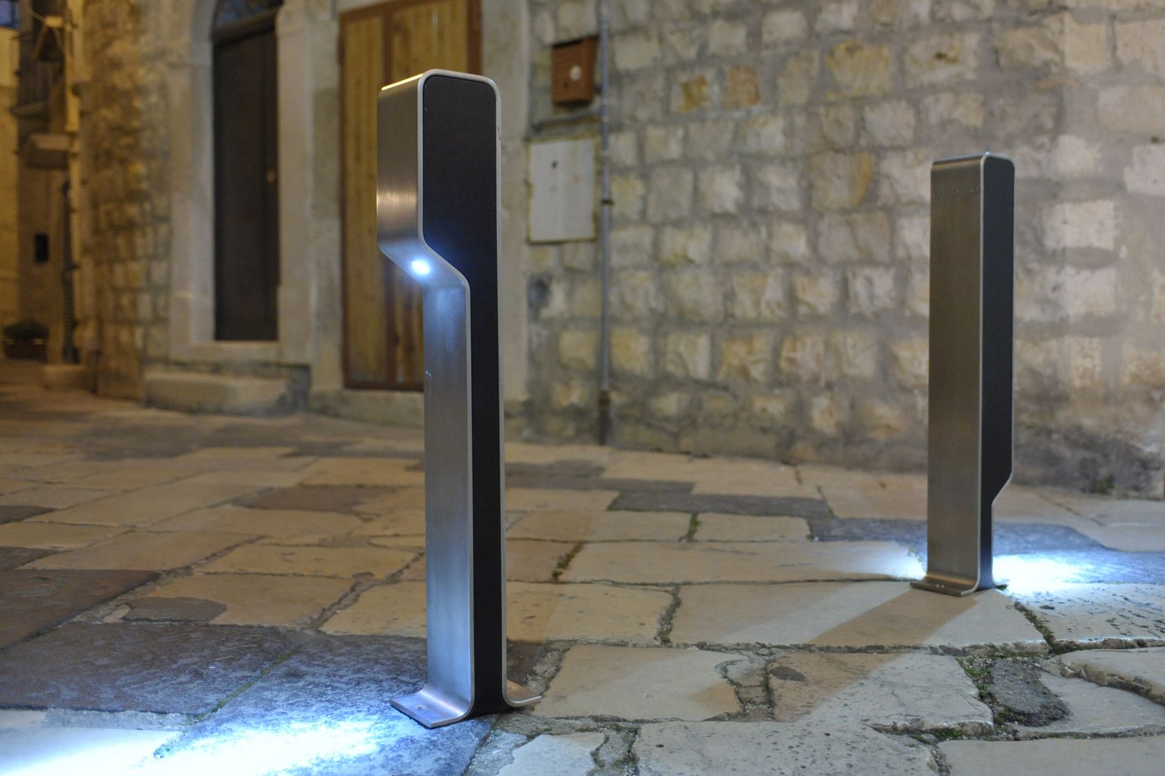 Steel Bicycle rack / bollard OMEGAP BY NIGHT By LAB23 design Gibillero