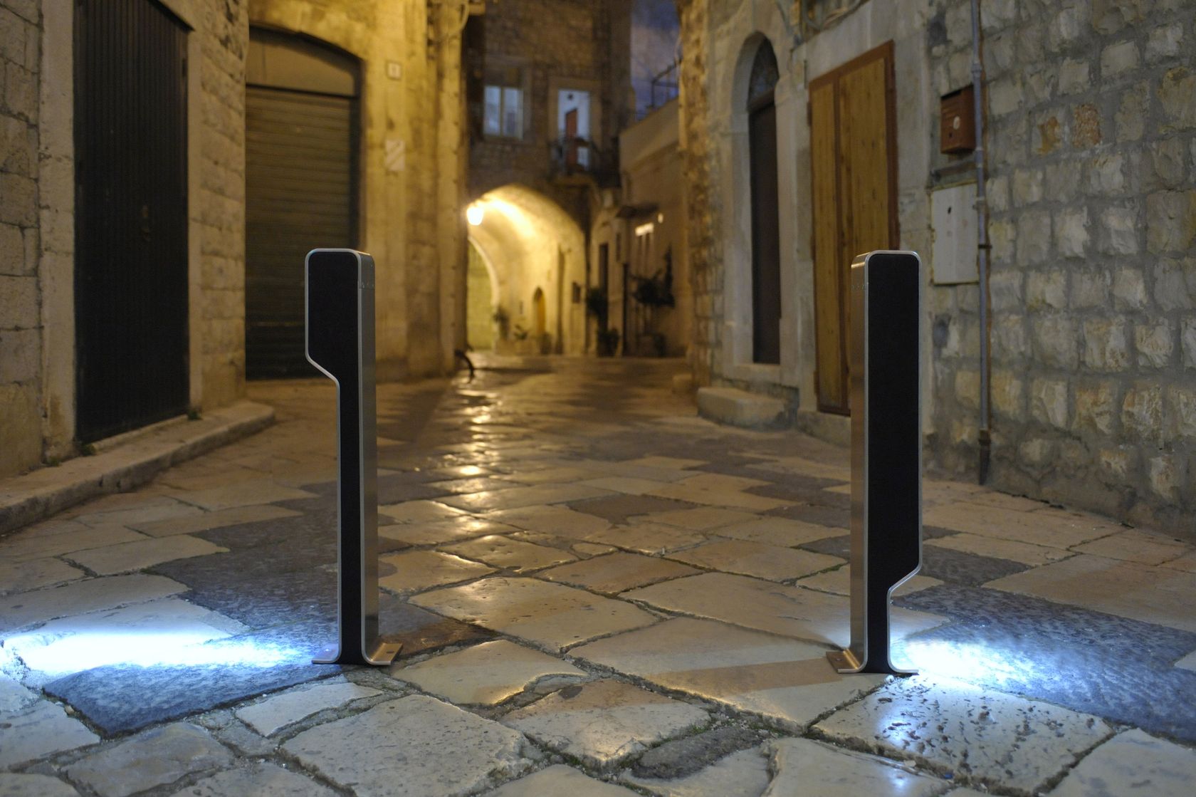 Steel Bicycle rack / bollard OMEGAP BY NIGHT By LAB23 design Gibillero