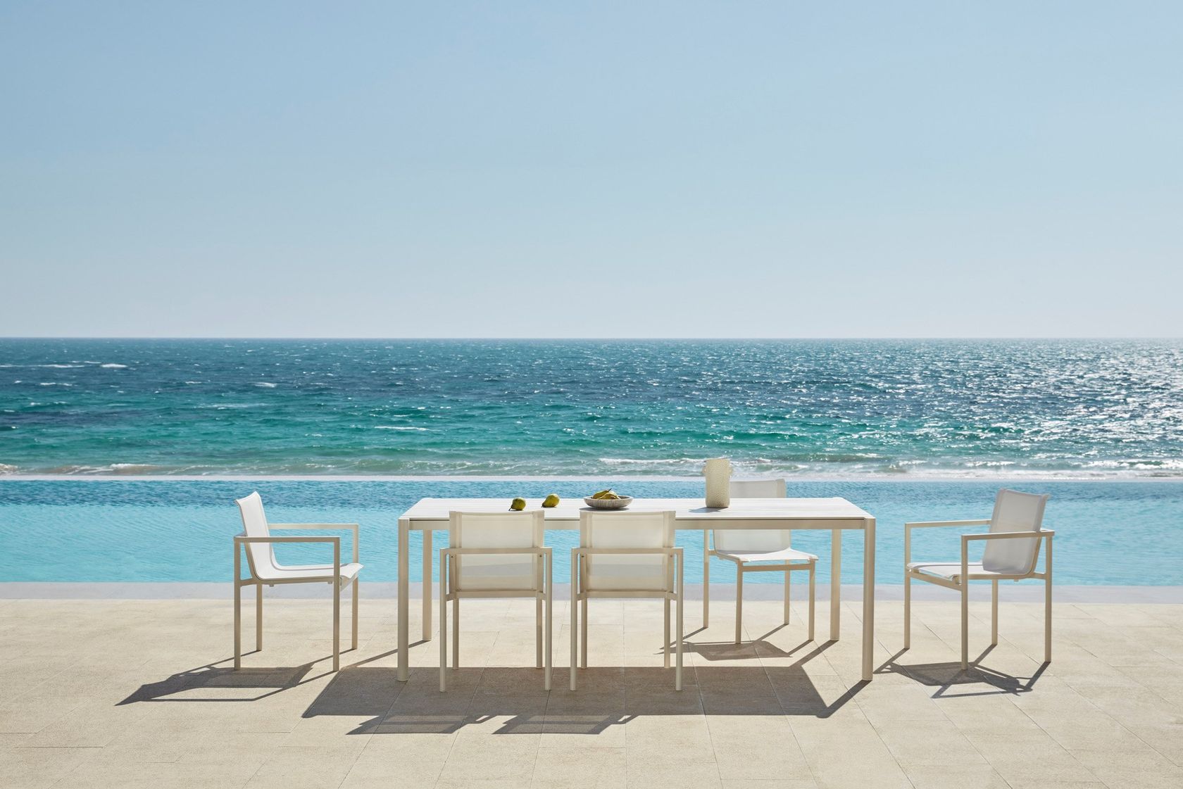 ORIGIN | Rectangular table By POINT design Mario Ruiz