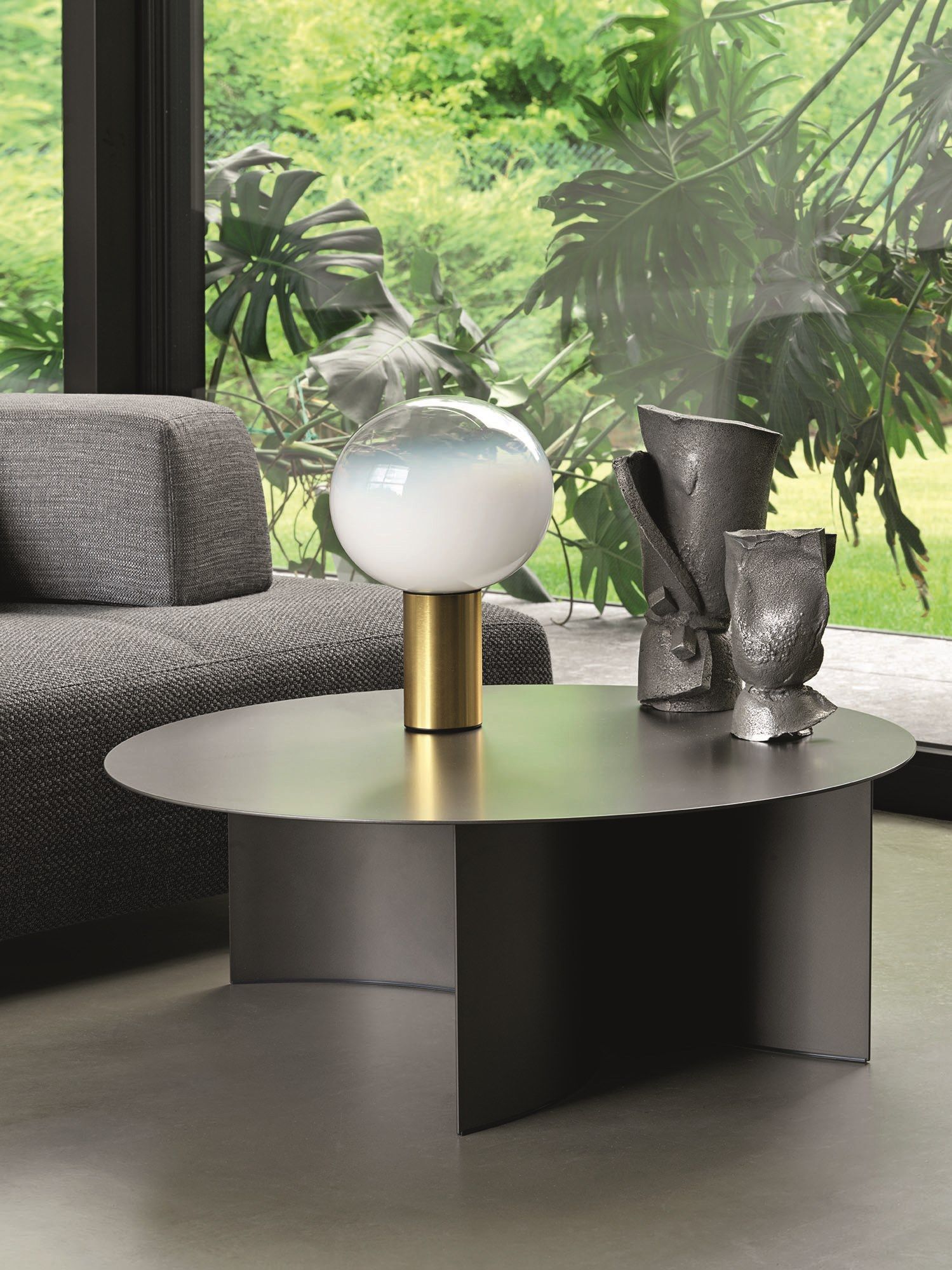 PIERRE Round metal coffee table By Flou