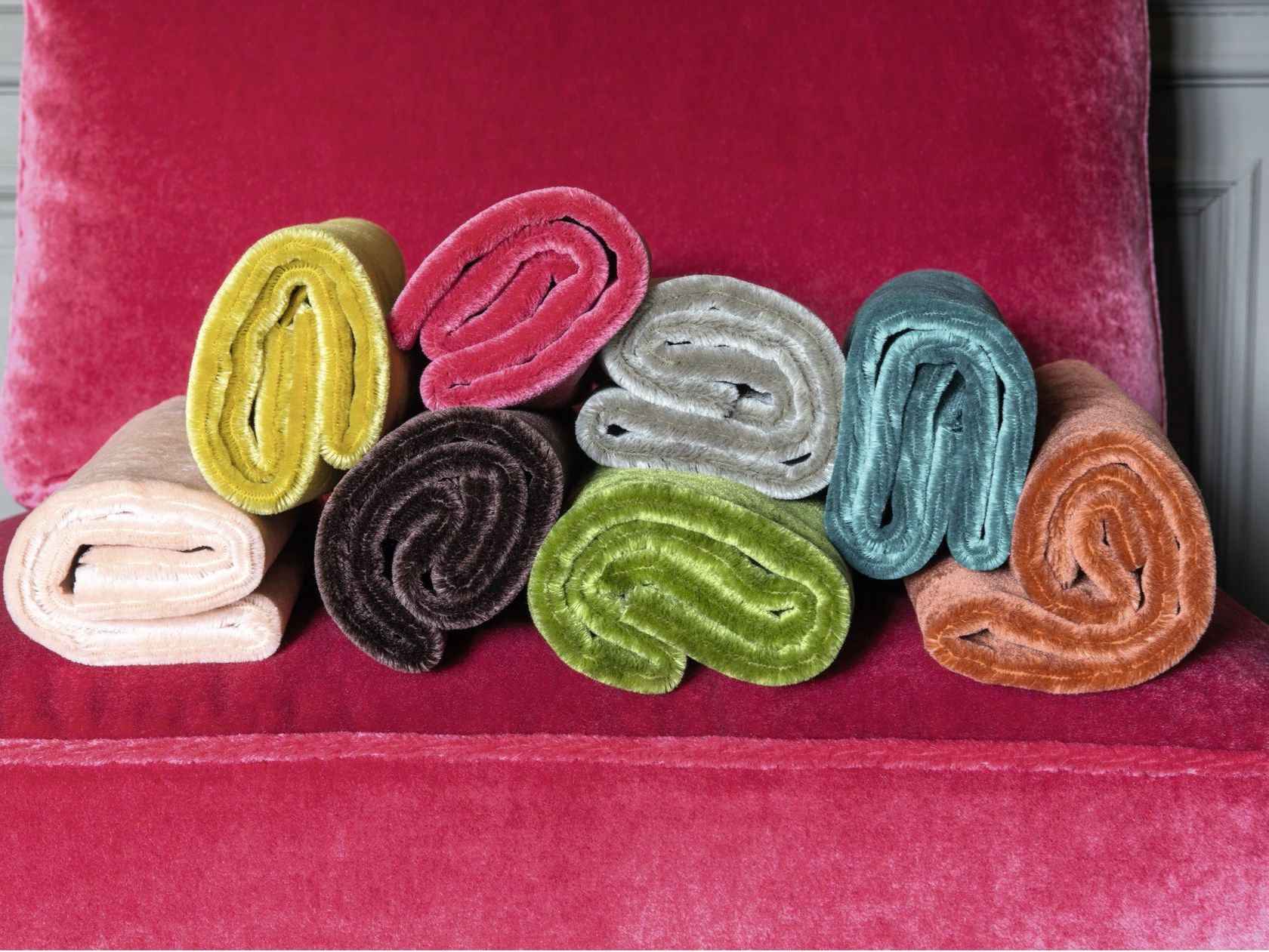 PUR MOHAIR Solidcolor mohair upholstery fabric By Élitis