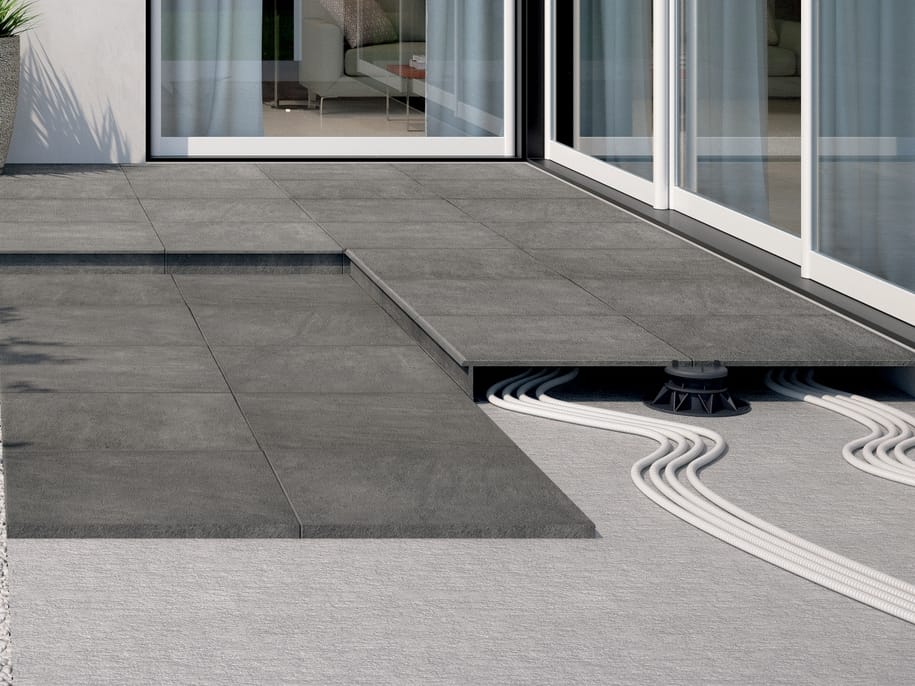 Fullbody porcelain stoneware outdoor floor tiles with stone effect