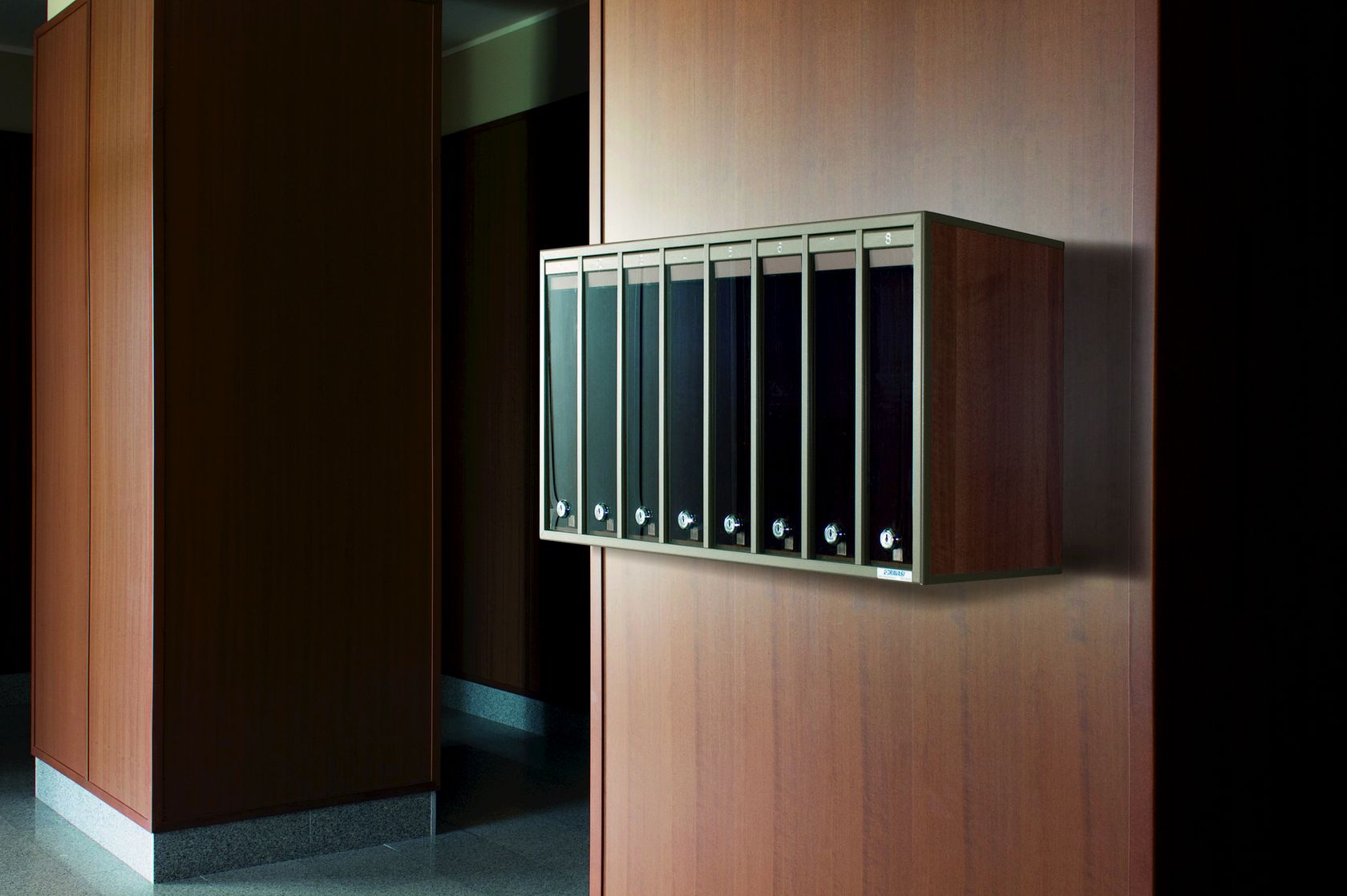 R | Mailbox By RAVASI