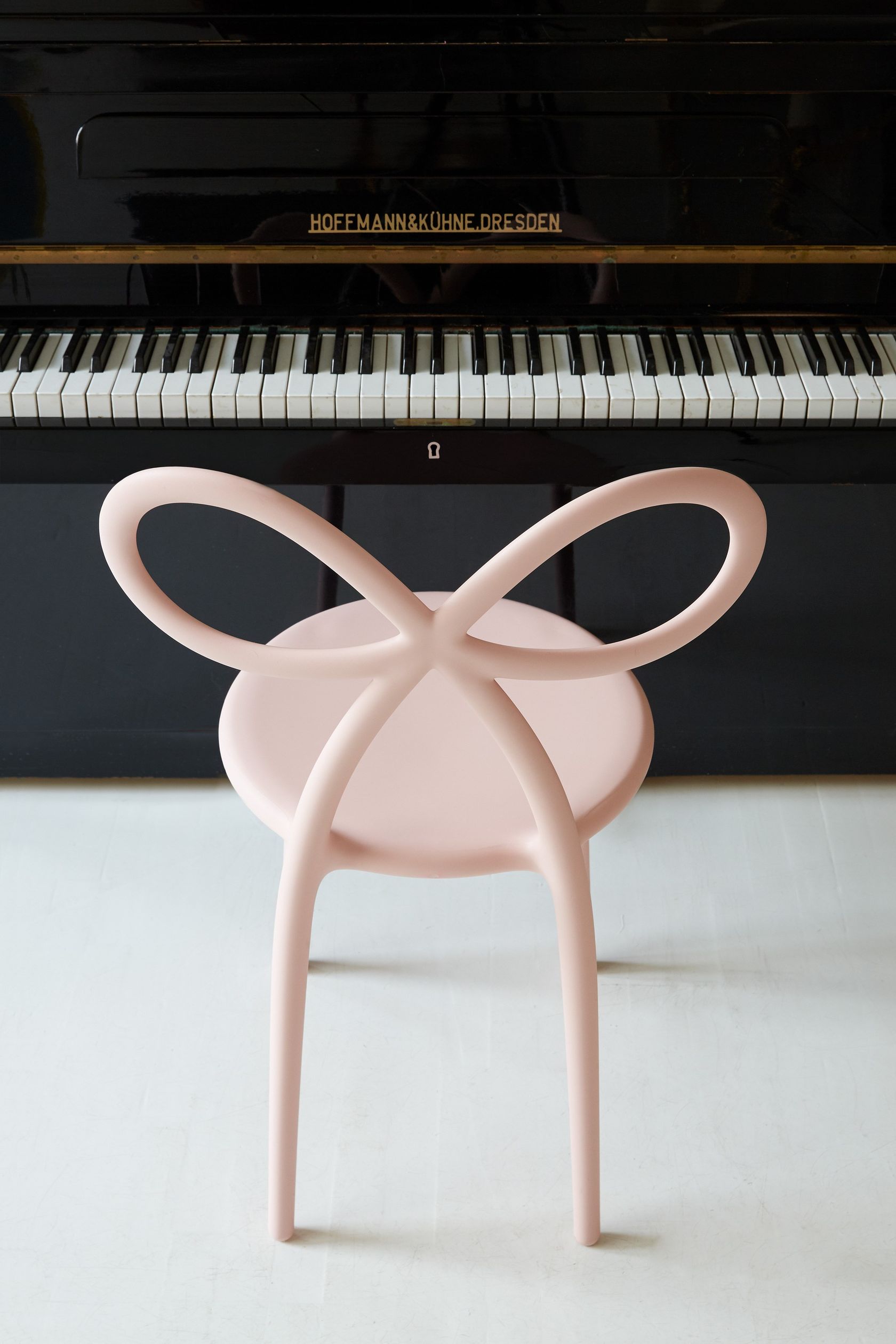 RIBBON Chair Ribbon Collection By Qeeboo design Nika Zupanc