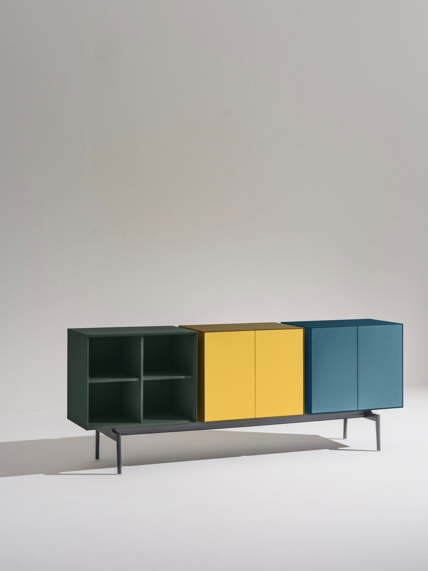 SEMITON 3 UNITS Aparador modular de MDF By Arper | design Garcia Cumini