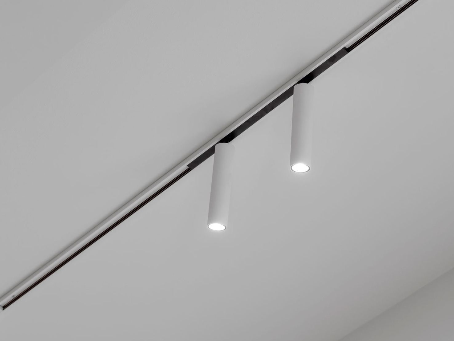 SHIFTLINE 19 By Delta Light