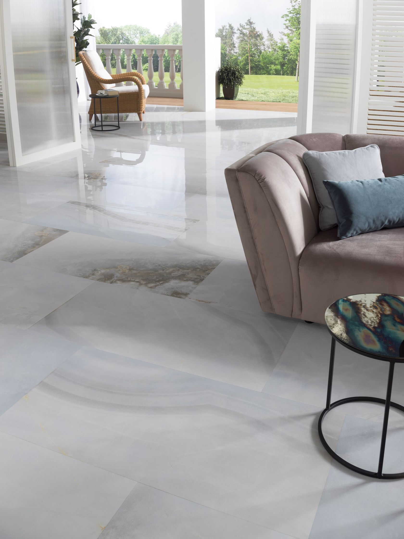 Porcelain stoneware wall/floor tiles with marble effect SOCHI BLANCO