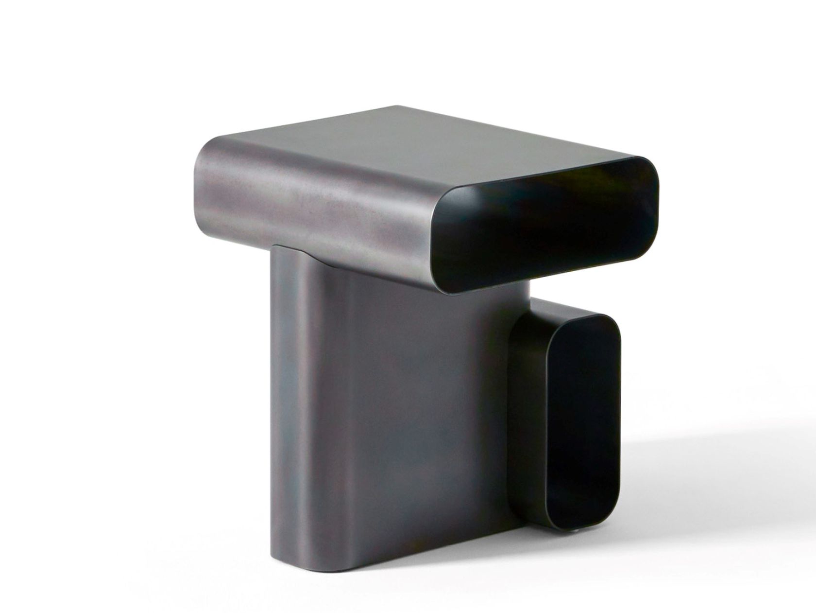 SOFT CORNERS Coffee table By Cassina design Linde Freya Tangelder