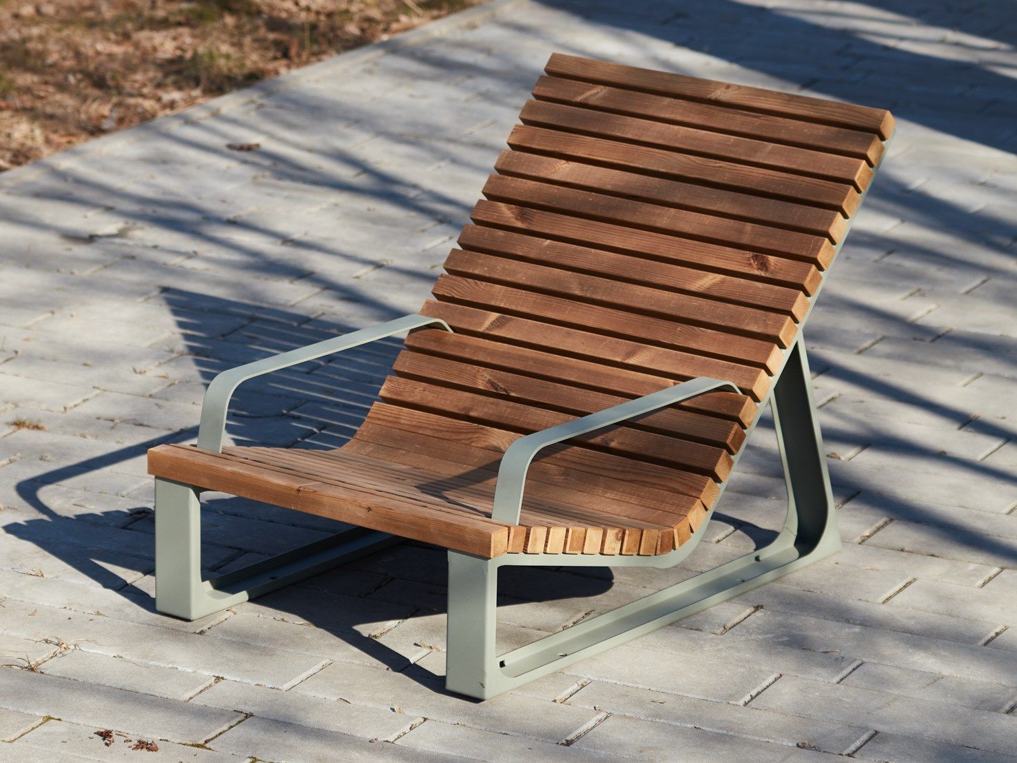 Powder coated steel outdoor chair SUMMER 2 SUN LOUNGER By Punto Design
