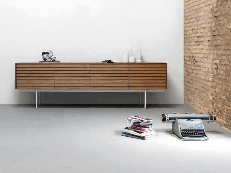 SUSSEX 8 Wooden sideboard with doors By Punt | design Terence Woodgate
