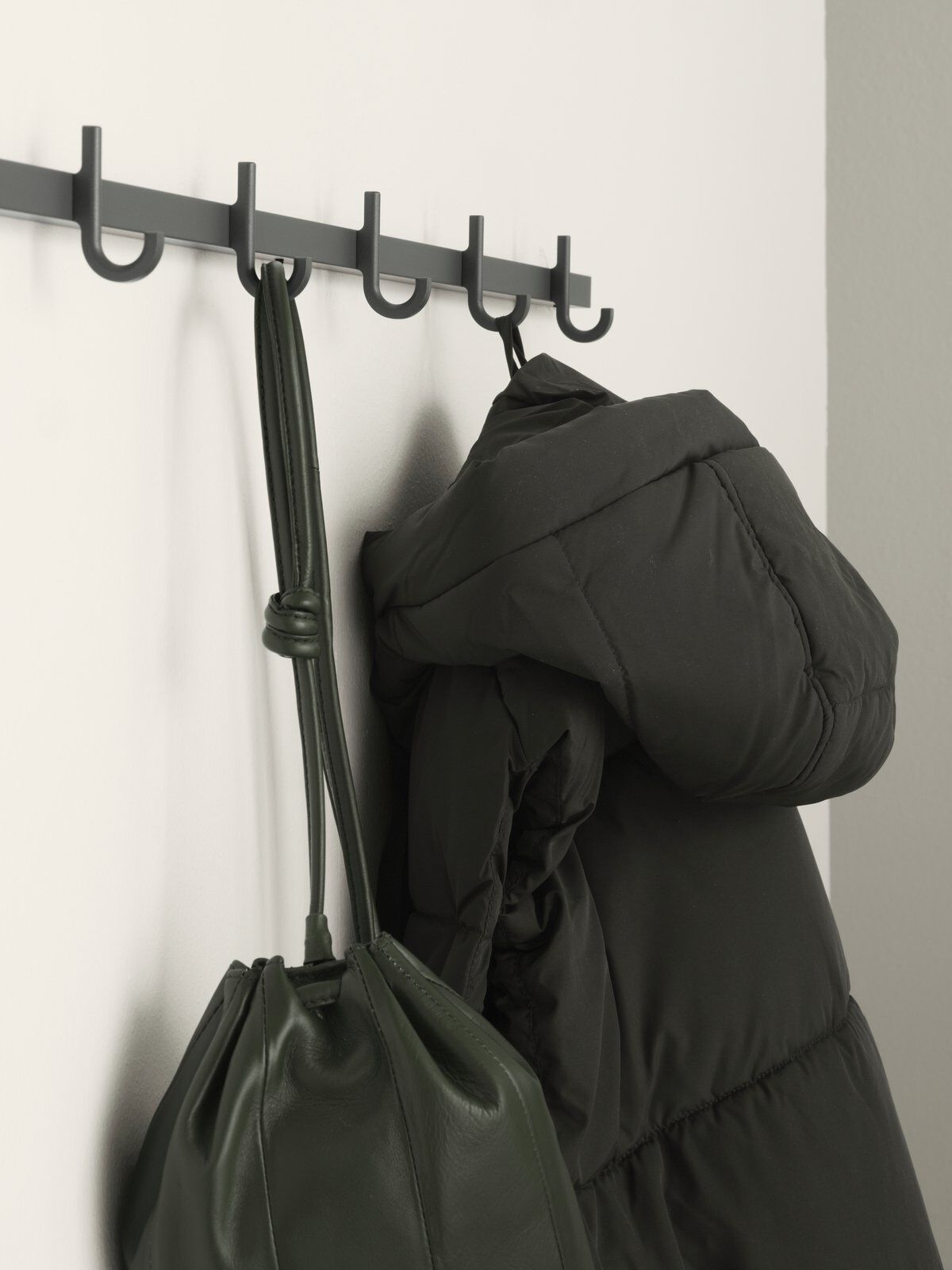 RELIEF Coat rack By String Furniture