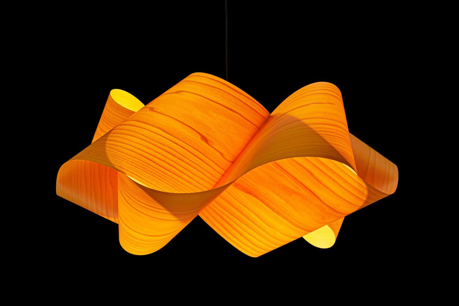 SWIRL Handmade wood veneer pendant lamp By LZF design Ray Power