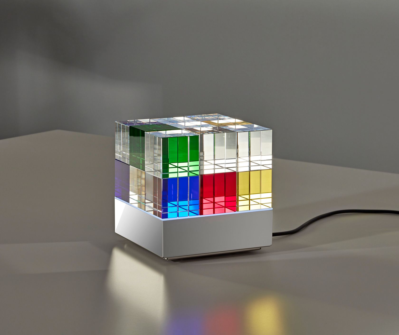 CUBELIGHT Table lamp By TECNOLUMEN®