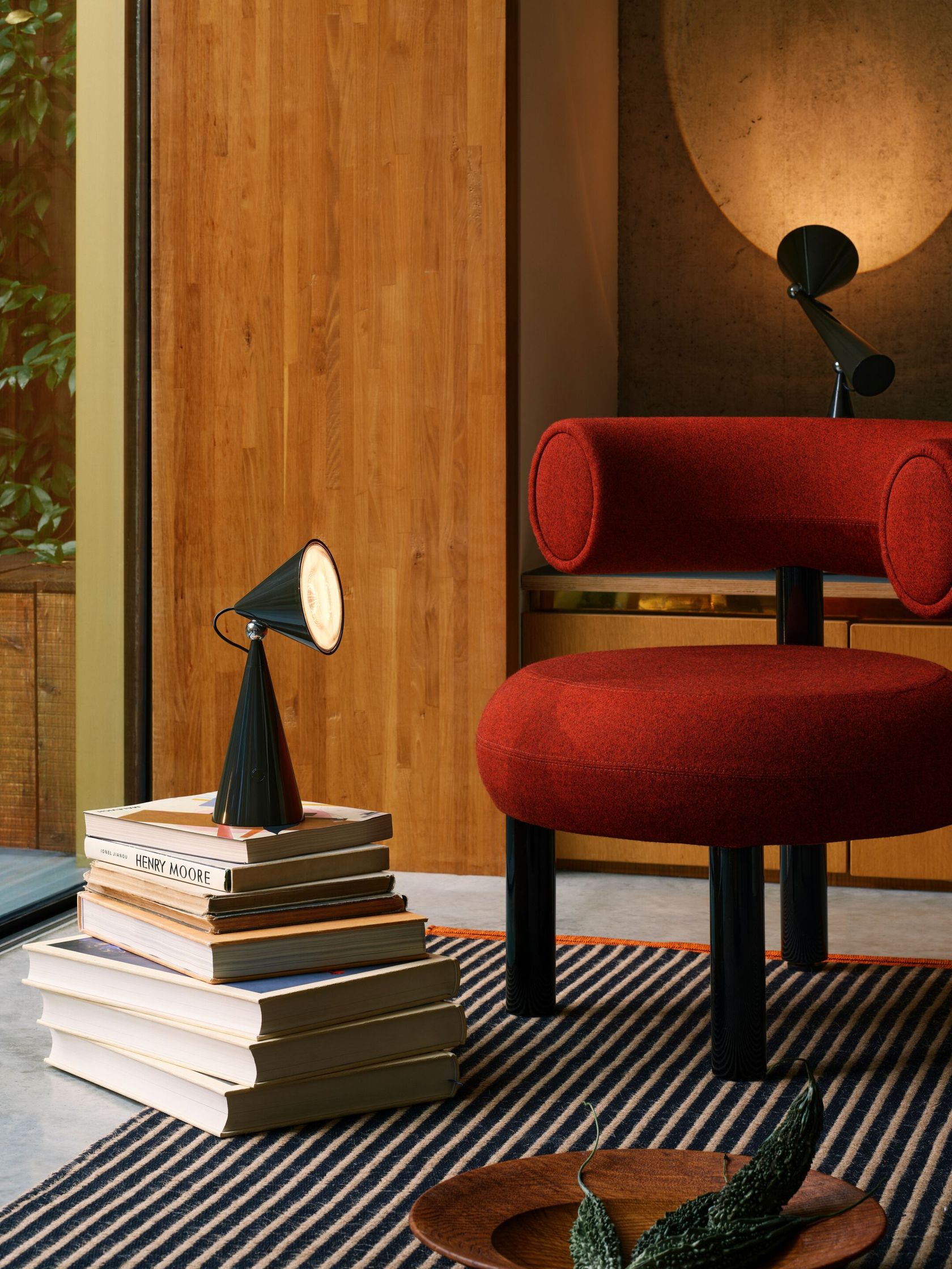 POSE PORTABLE LED Cordless LED table lamp By Tom Dixon | design Tom ...