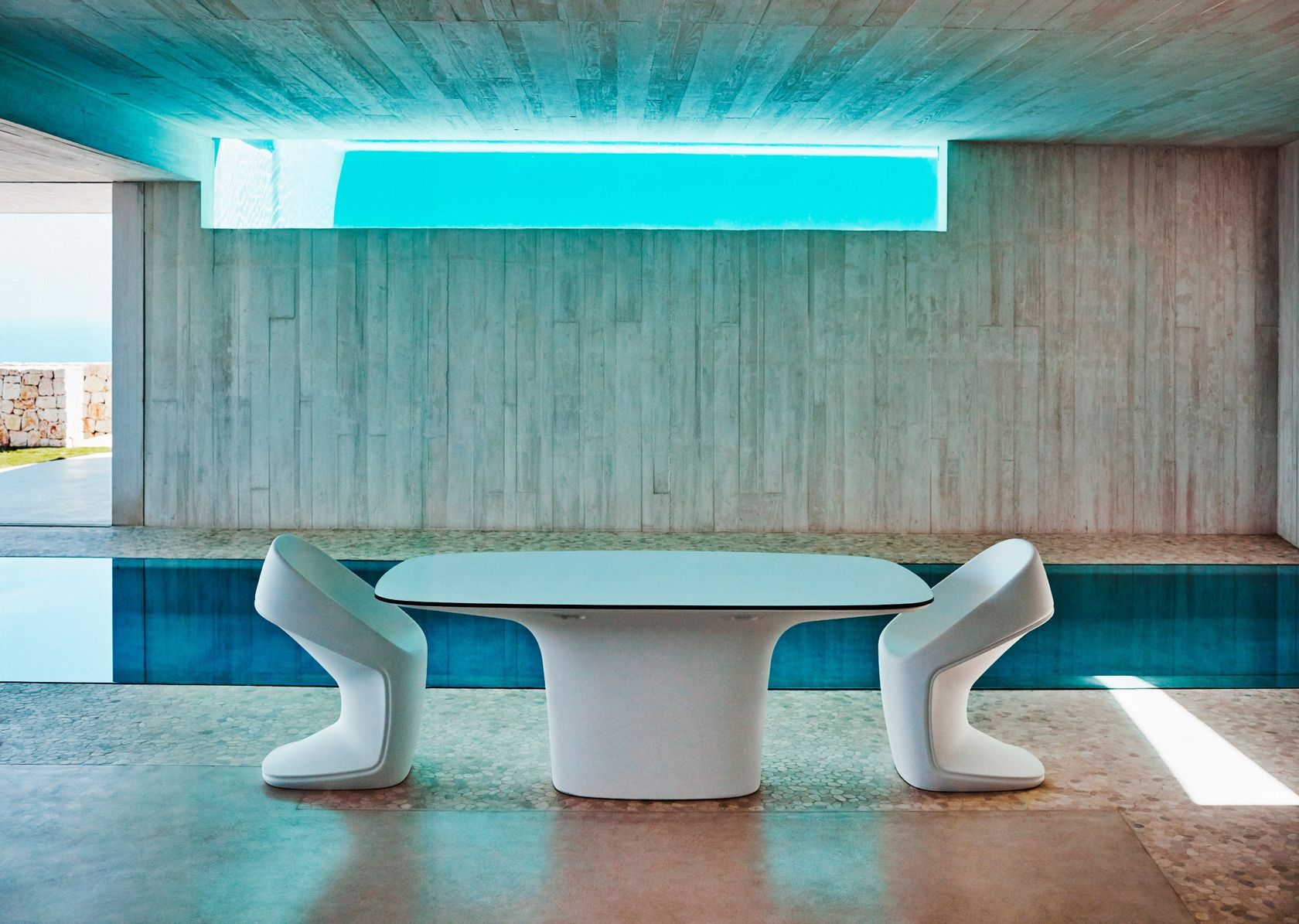 UFO Table By VONDOM design Ora Ito