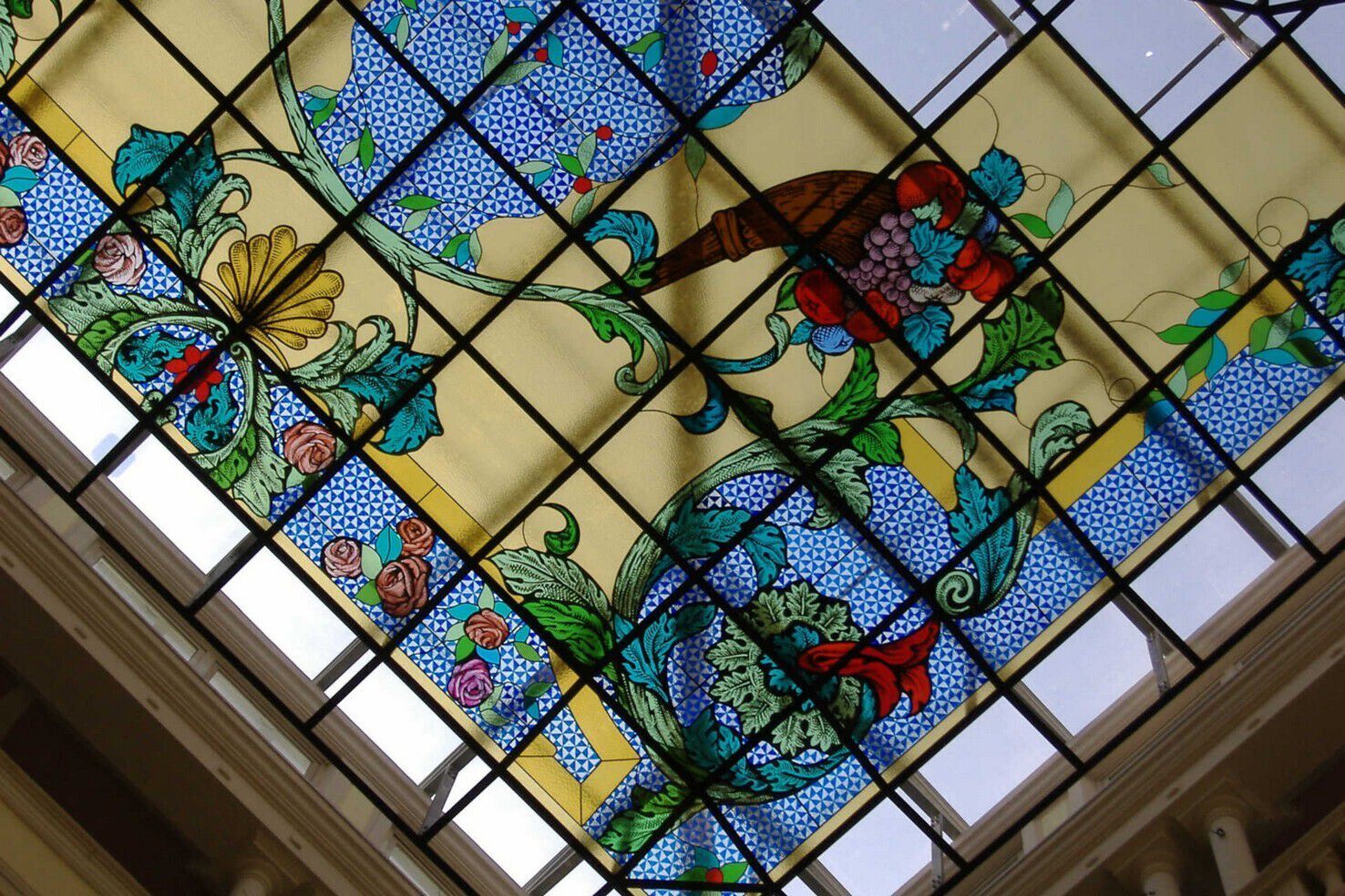 VELARIO IN VETRATA ARTISTICA Velario in Vetrata Artistica By Vetrarte