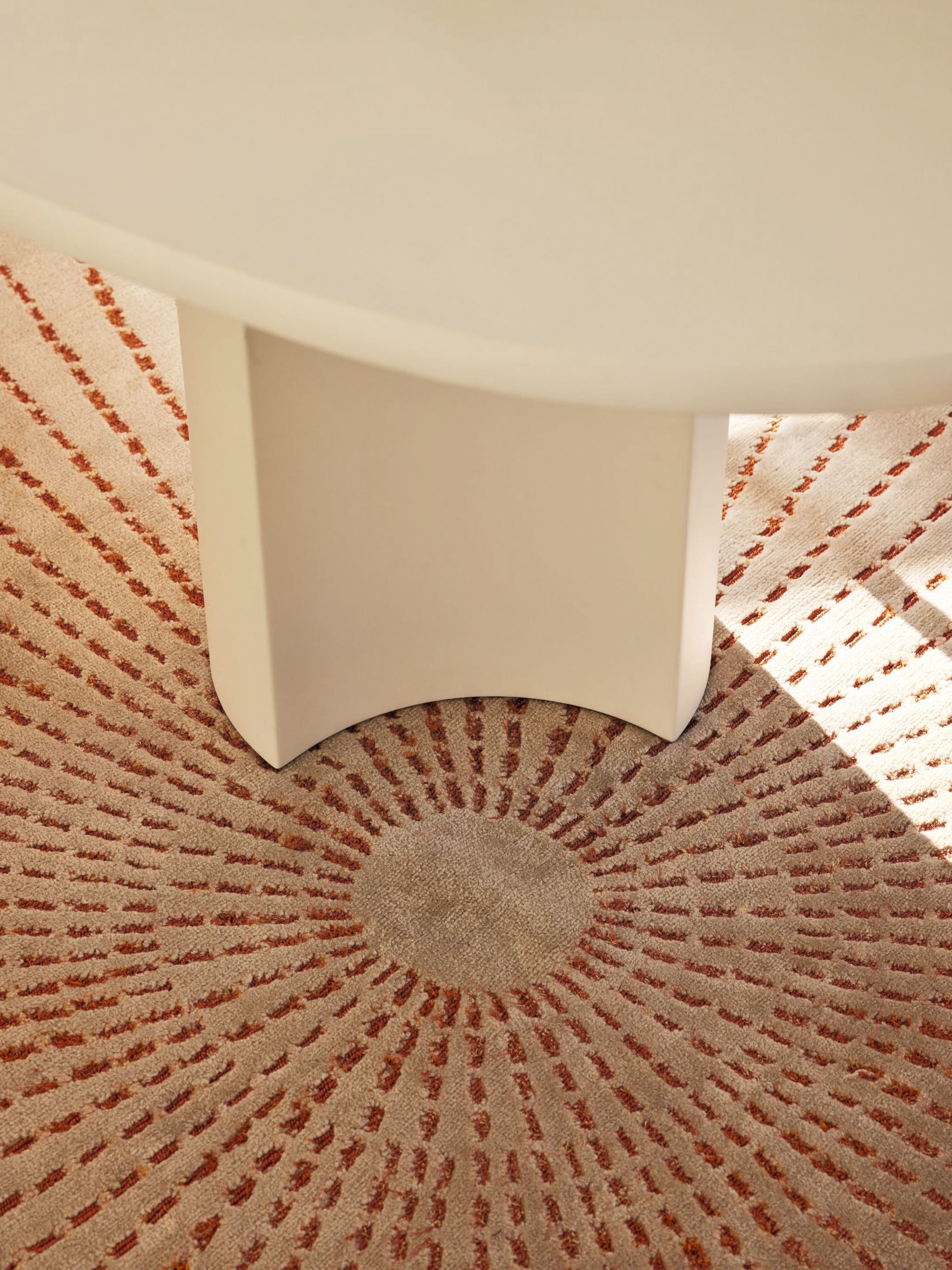 BOL Round table By Zanotta | design Zaven