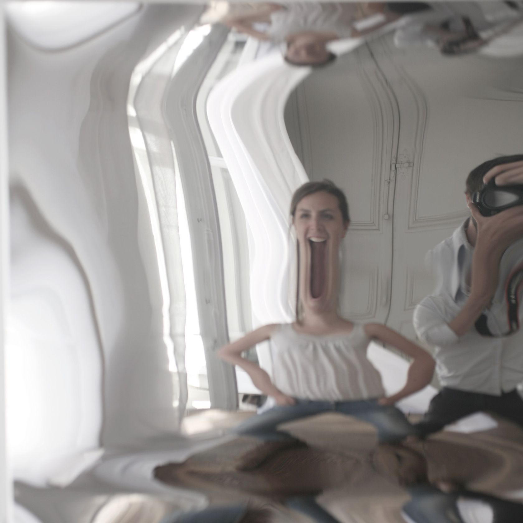 DISTORTING MIRROR | Square mirror By VIDAME EDITIONS design Julien Vidame