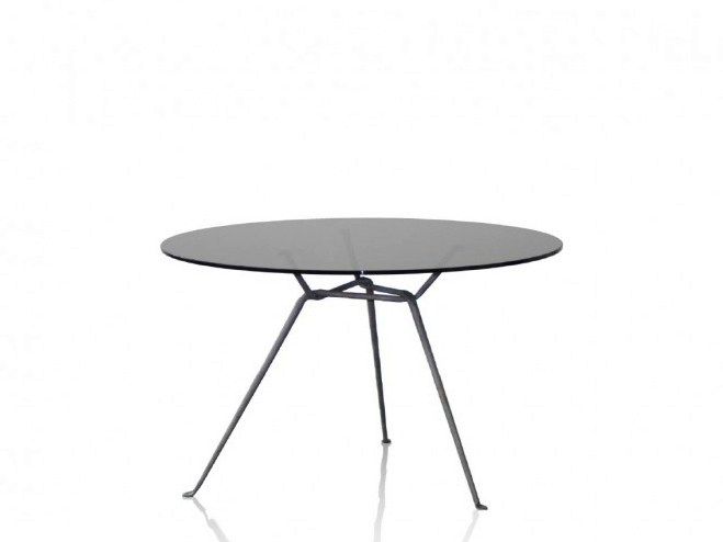 OFFICINA Round crystal table By Magis | design Ronan & Erwan Bouroullec
