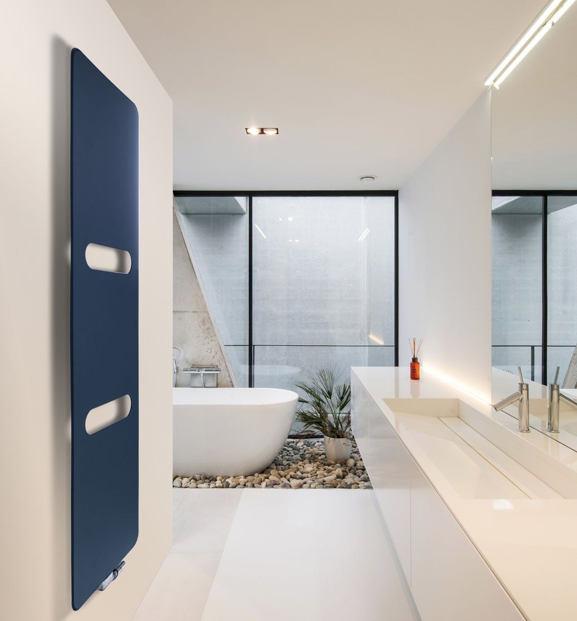 Aluminium panel radiator ONI By VASCO