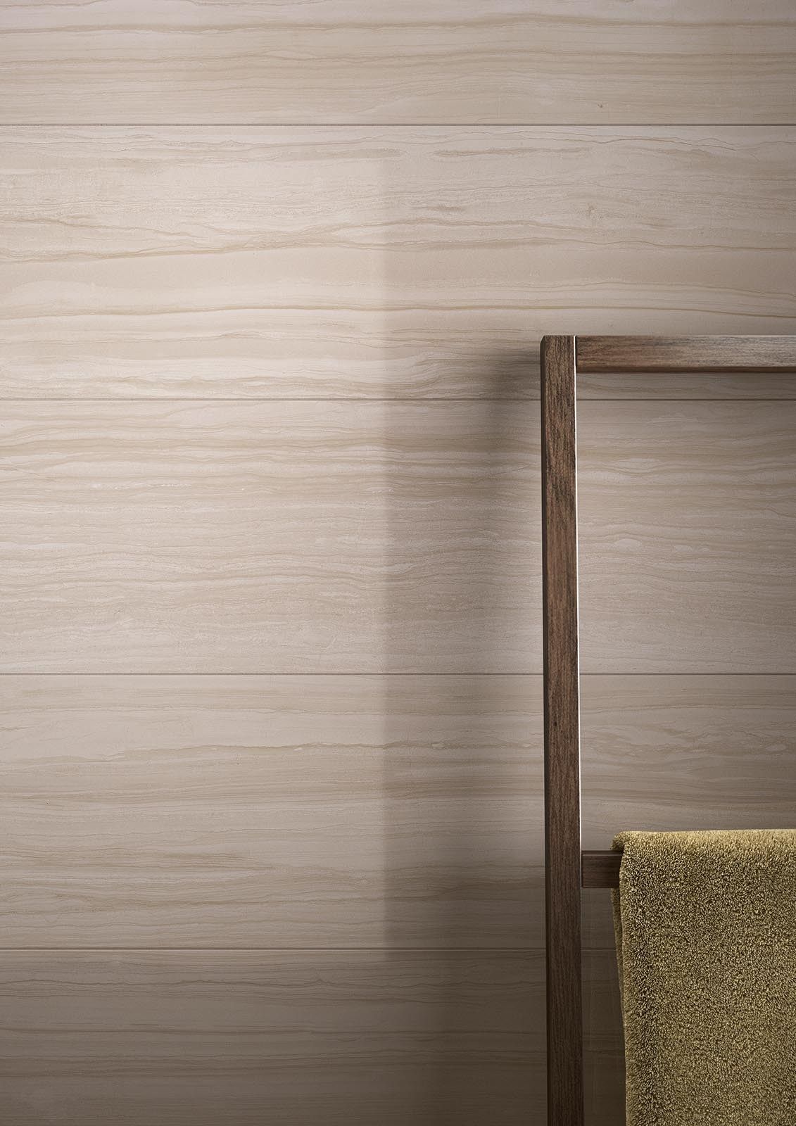 Glazed porcelain stoneware wall/floor tiles with marble effect