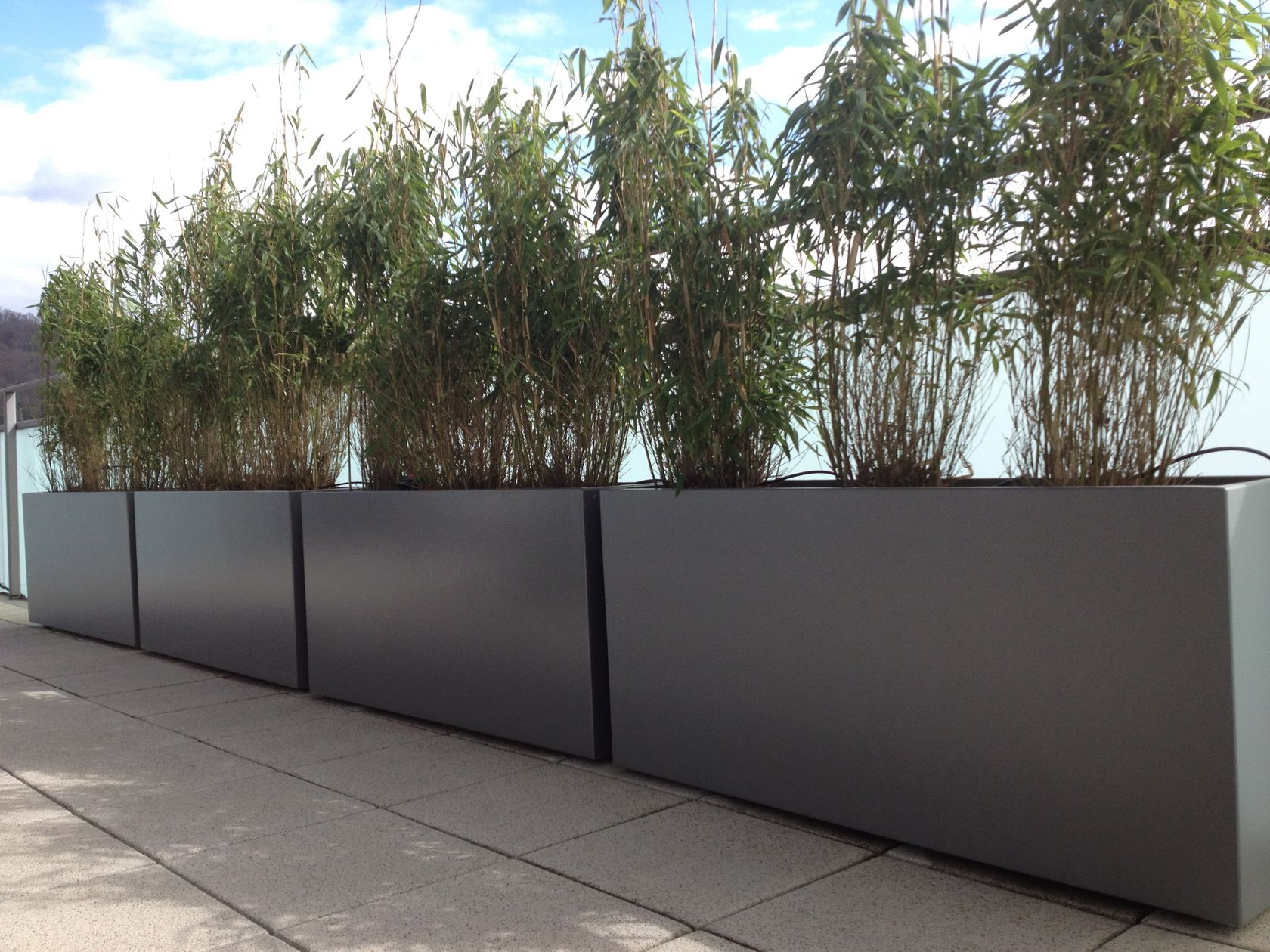 Fioriera Rettangolare Alta In Cemento Calcestruzzo - Colore Bianco Sabbiato - Cm 100x40x90h