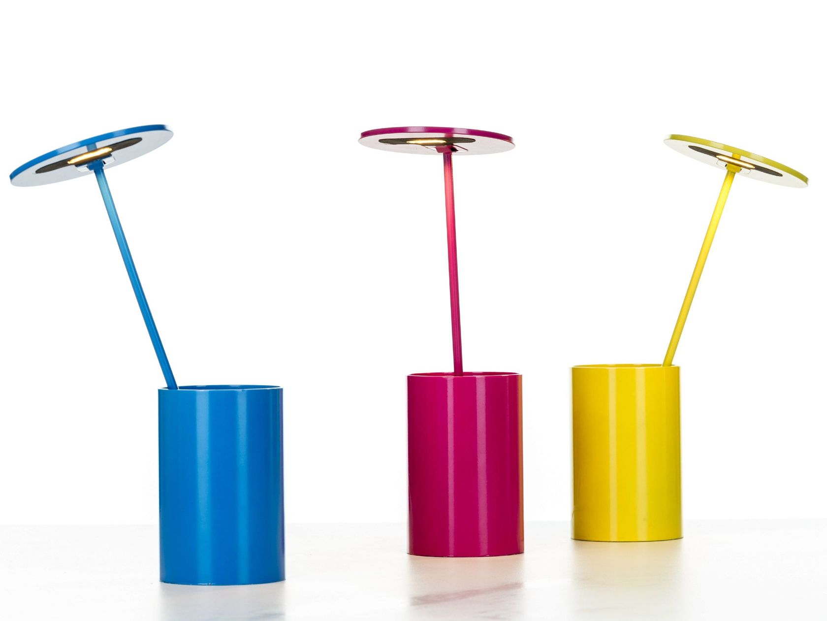 Aluminium table lamp / pen holder E.T. By Formagenda design Benjamin Hopf