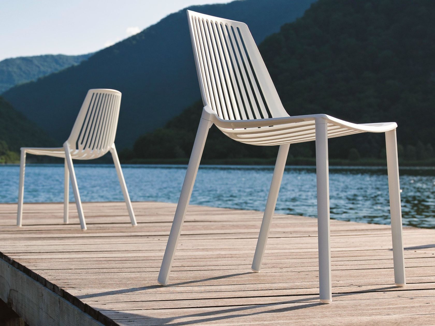 RION Stackable chair By FAST design Radice & Orlandini design studio