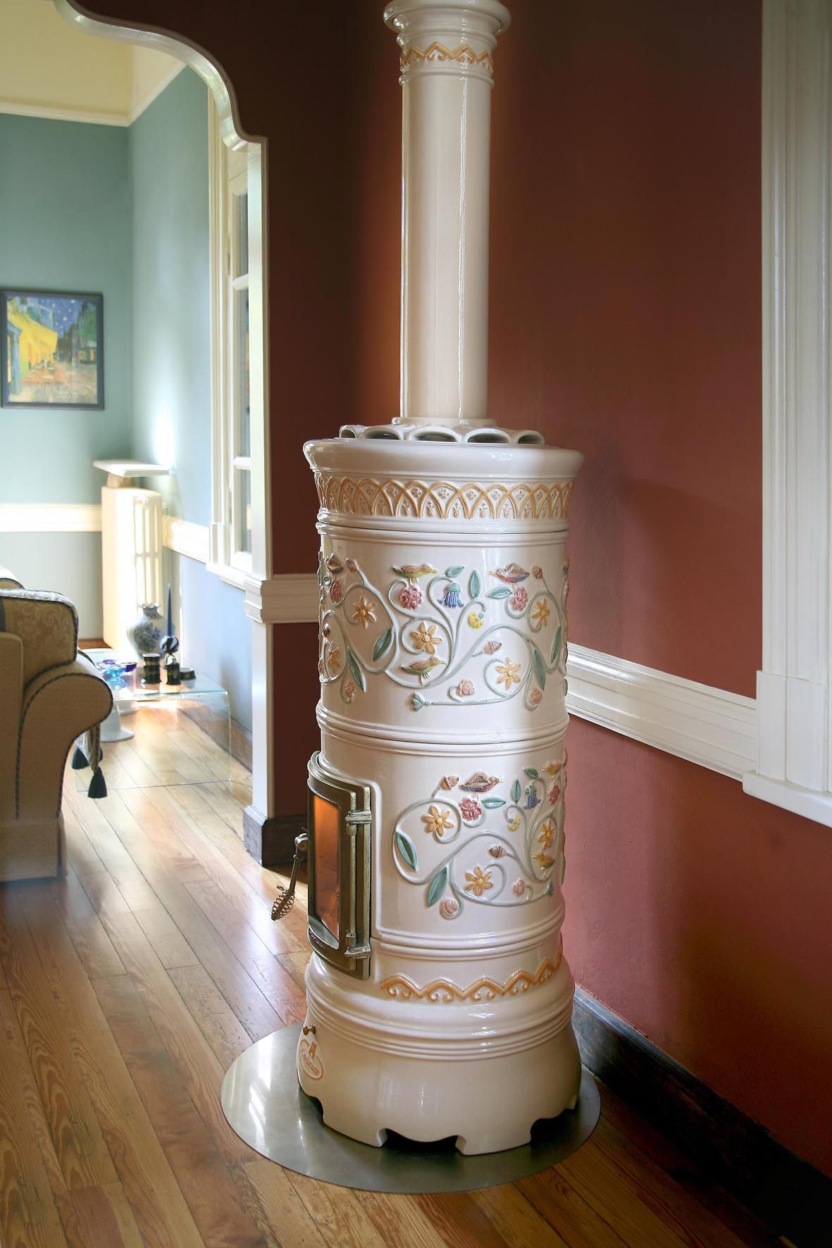 RONDÒ Woodburning ceramic stove By LA CASTELLAMONTE