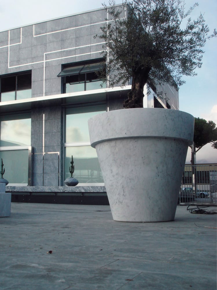 Marble Flower pot BIG MAC By FranchiUmbertoMarmi design Luisa Bocchietto