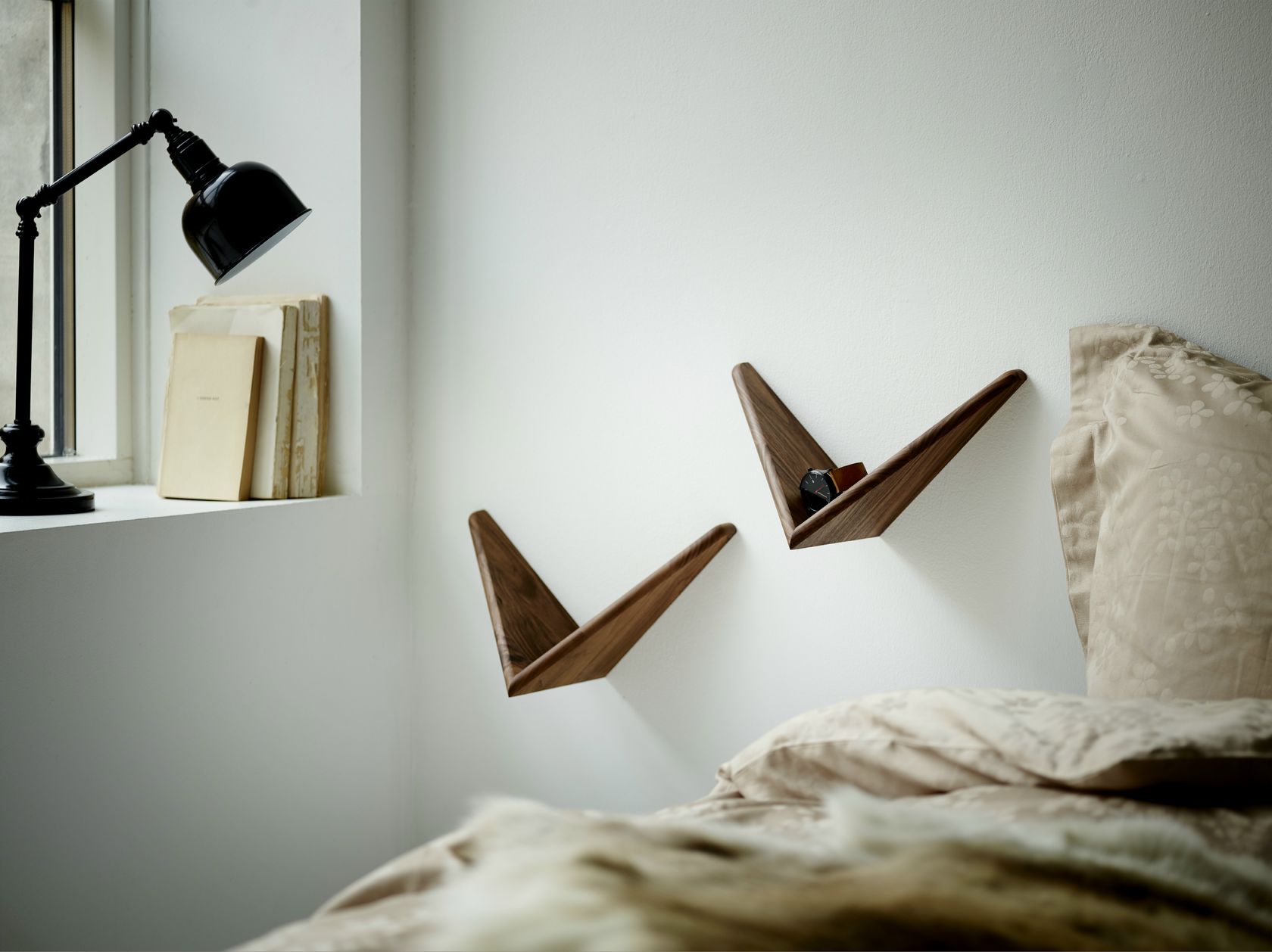 Wooden wall shelf CADOVIUS BUTTERFLY SHELF® By dk3 design Poul Cadovius
