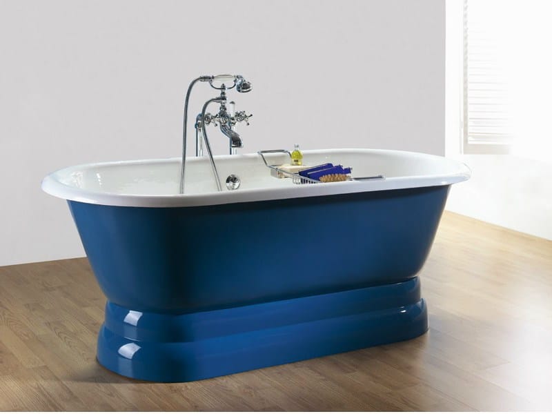 VINTAGE Freestanding bathtub Freestanding oval bathtub By BLEU PROVENCE