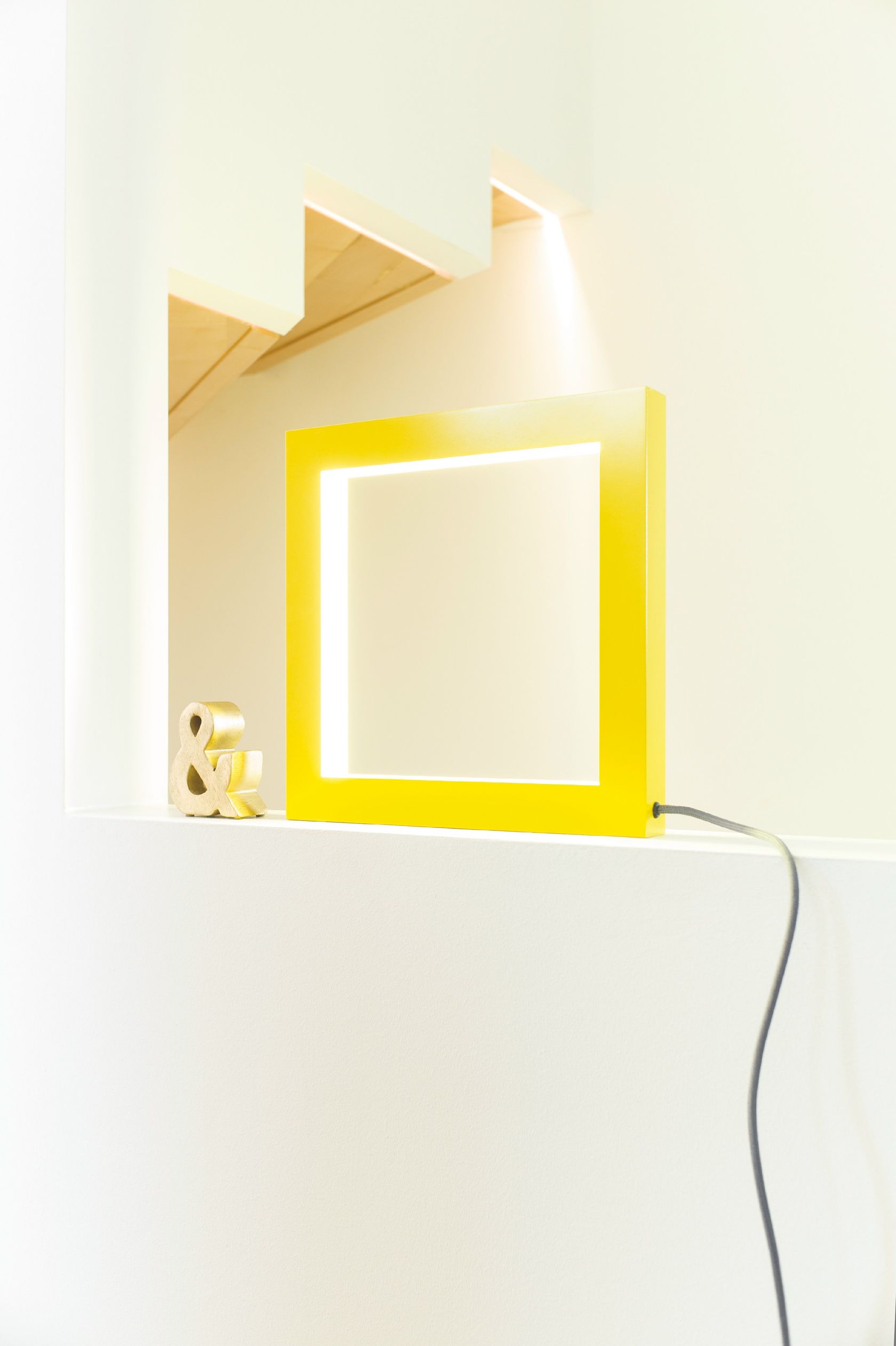 LED aluminium floor lamp FRAME By Schönbuch