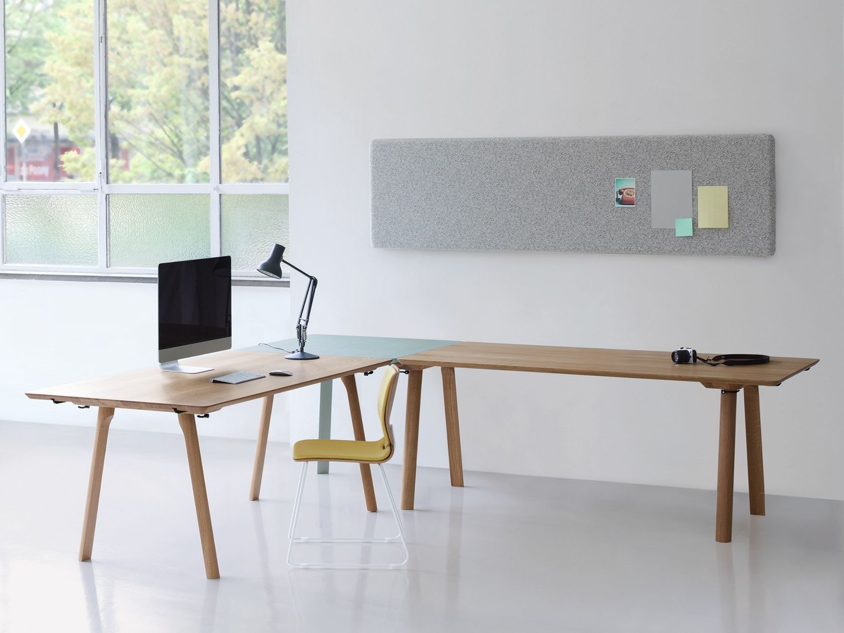 RAIL | L-shaped office desk Rail Collection By ZEITRAUM