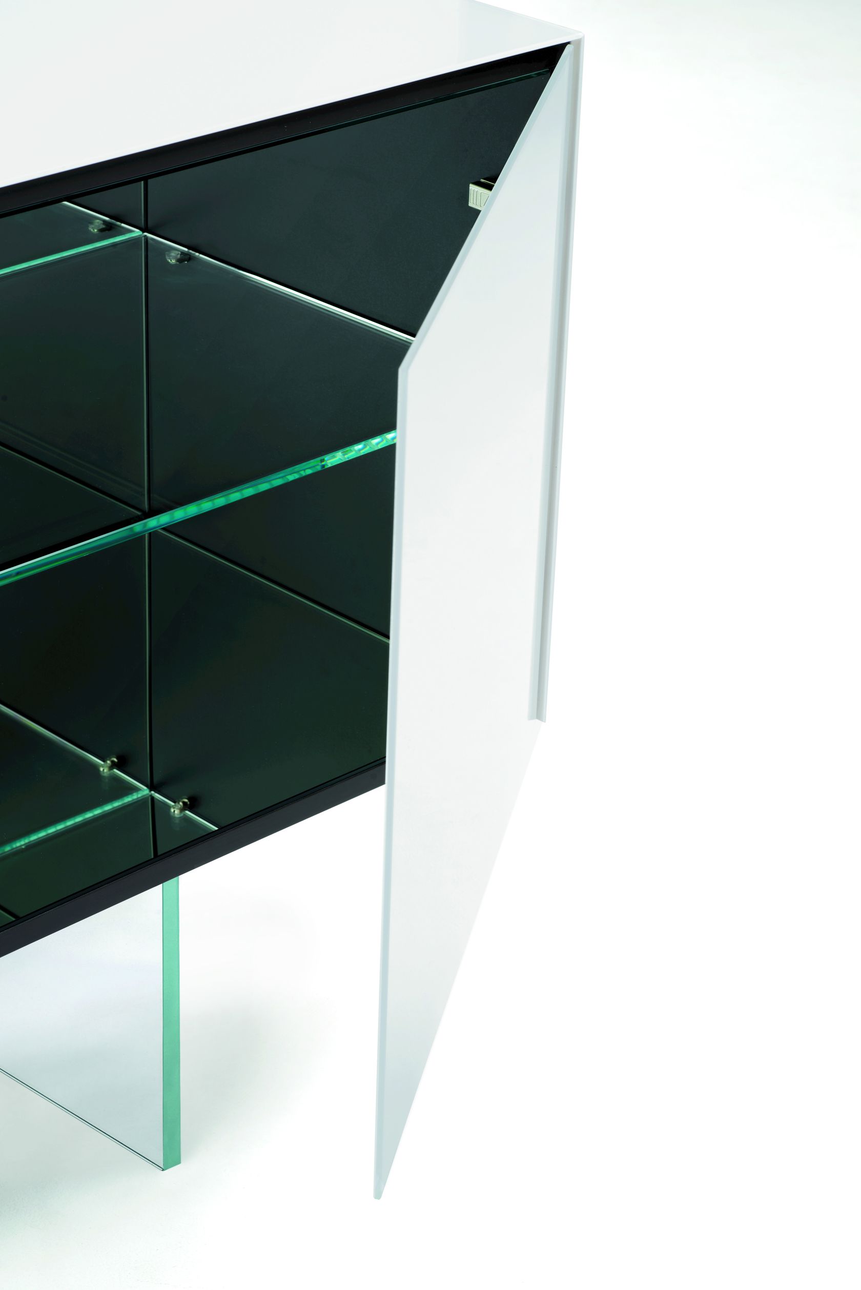 MAGIC BOX Crystal sideboard with doors By Glas Italia design Piero