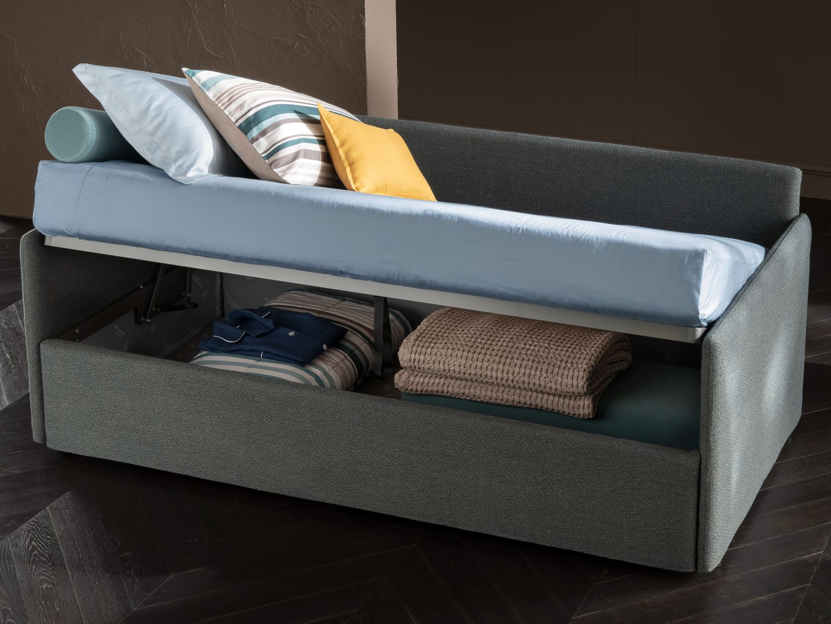 TEDDY Fabric sofa bed By Altrenotti