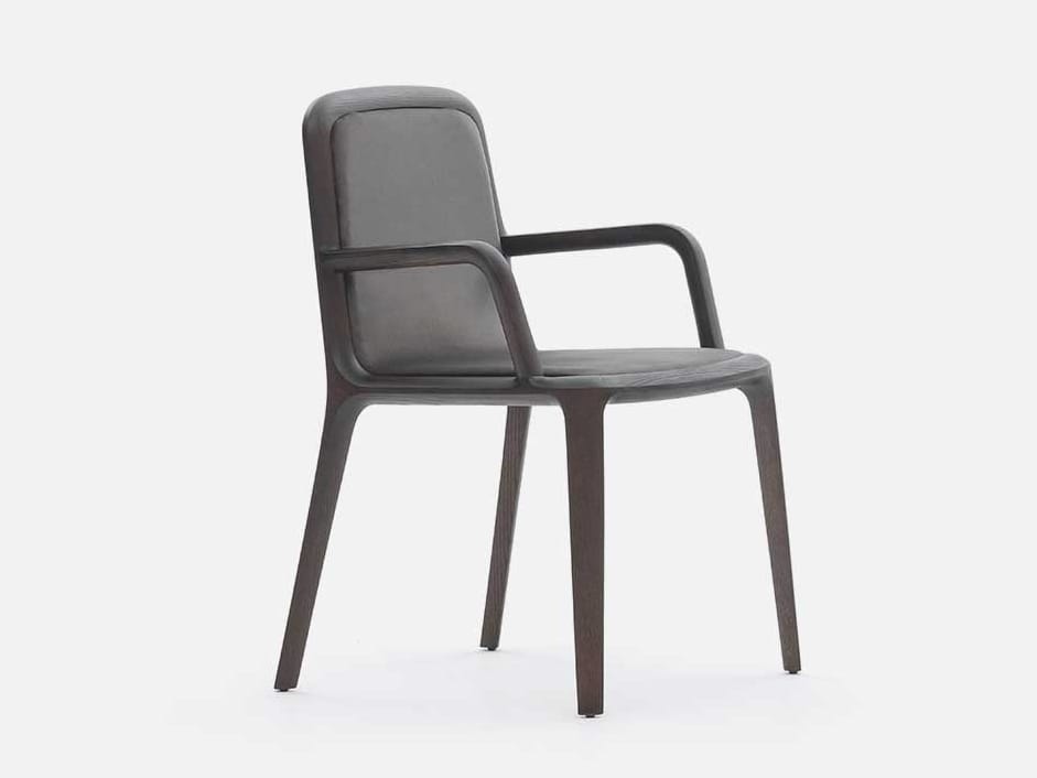 VIDOR Chair with armrests Upholstered wooden restaurant chair with