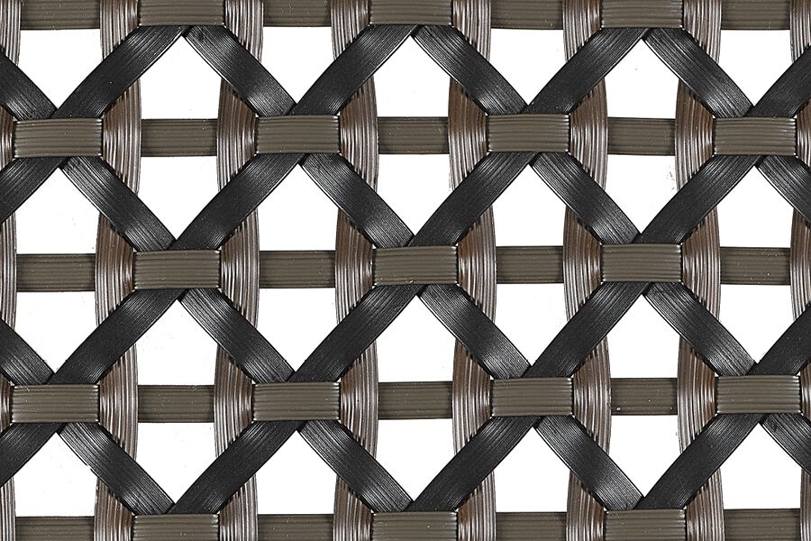 Woven outdoor lounge chair
