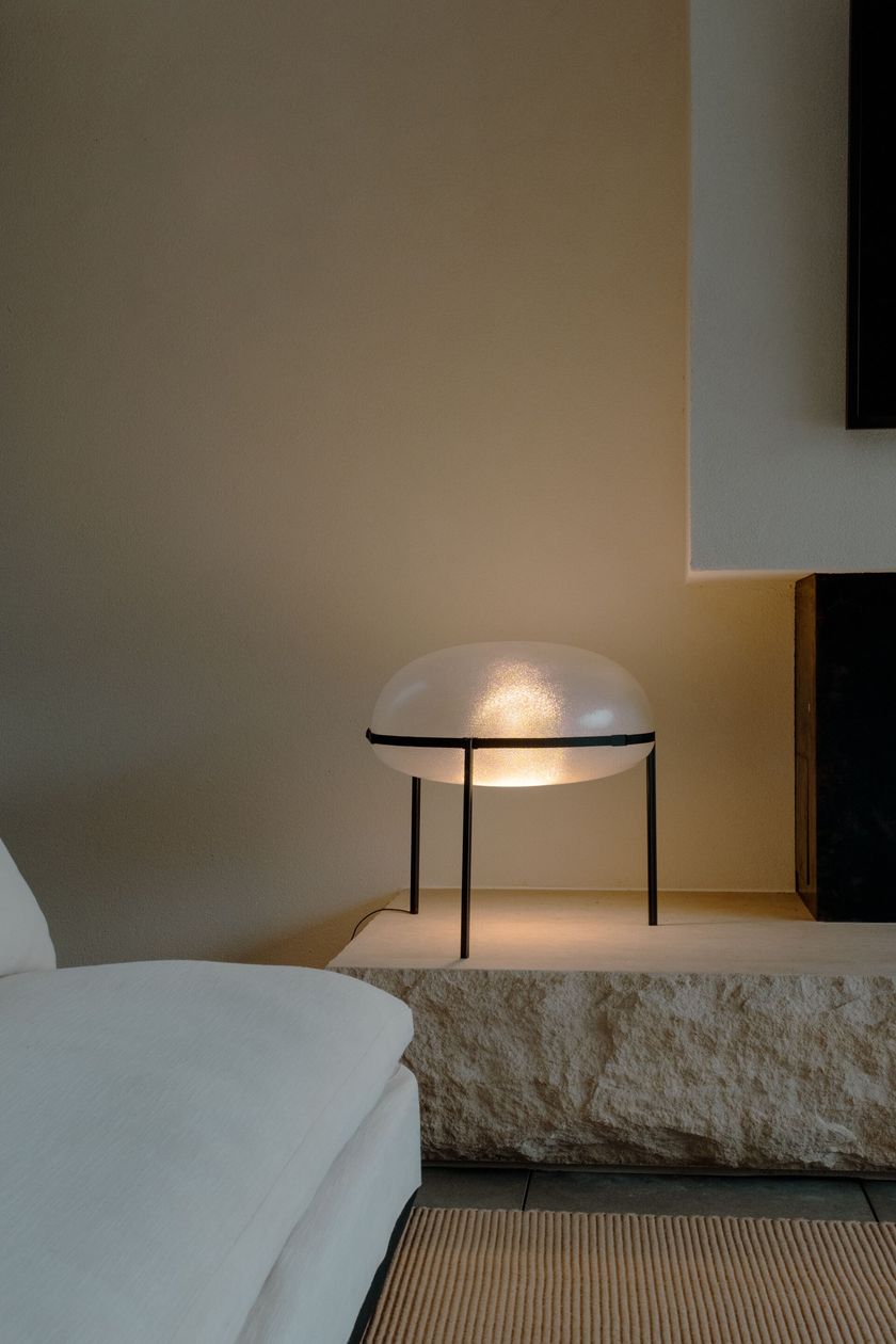 IRIS FLOOR 落地灯 By A-N-D | design Caine Heintzman