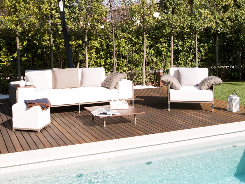 AIRE Garden side table Low square aluminium garden side table By