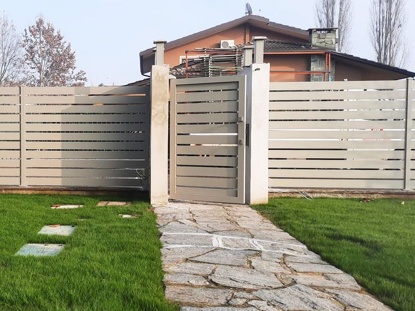 Portoncini in alluminio o Pvc? Come sceglierlo - SB Infissi Pvc