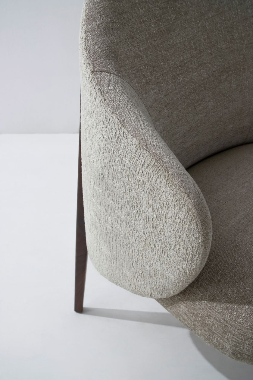 AMES Chair with armrests By District Eight