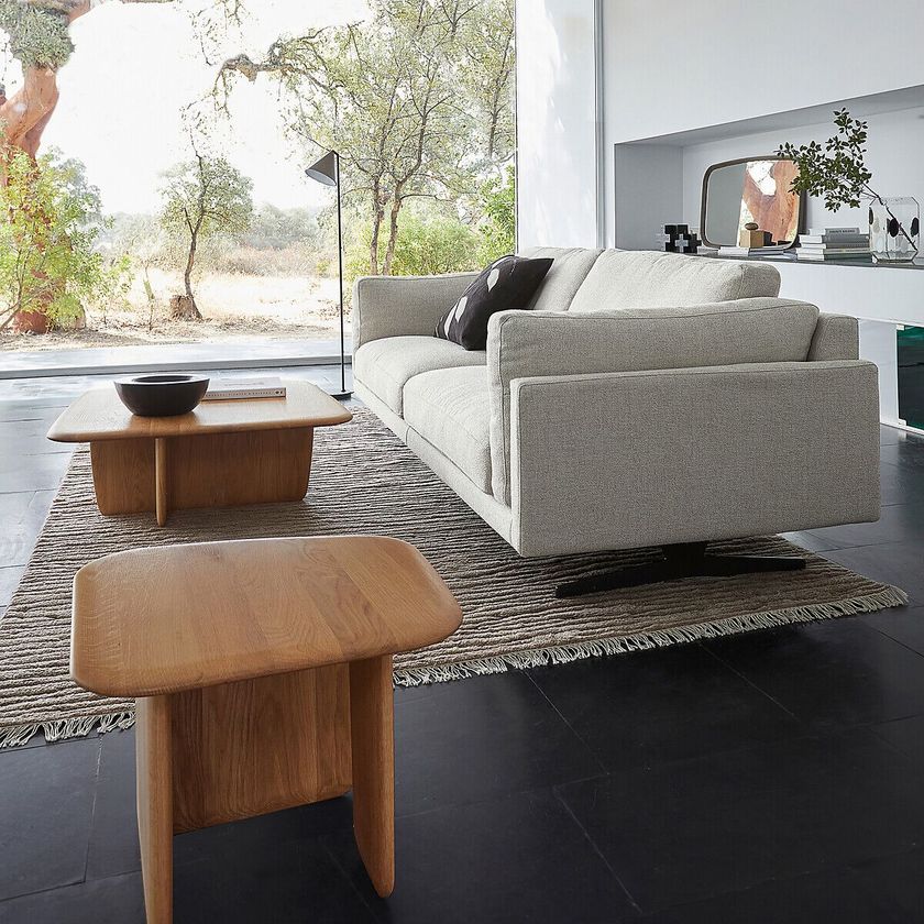 ILOSS Low square oak coffee table By AMPM