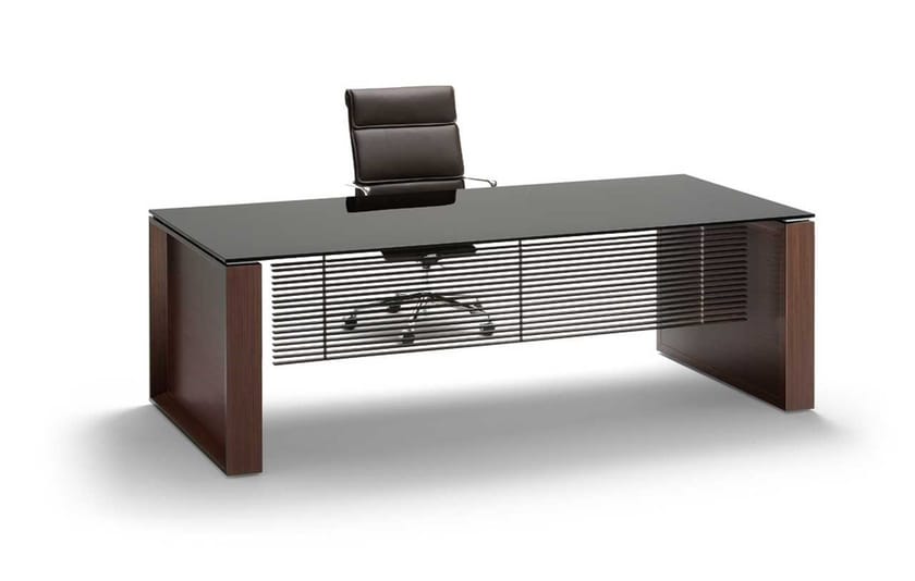 ARCHE Tempered glass office desk By Bralco design Gianantonio Perin
