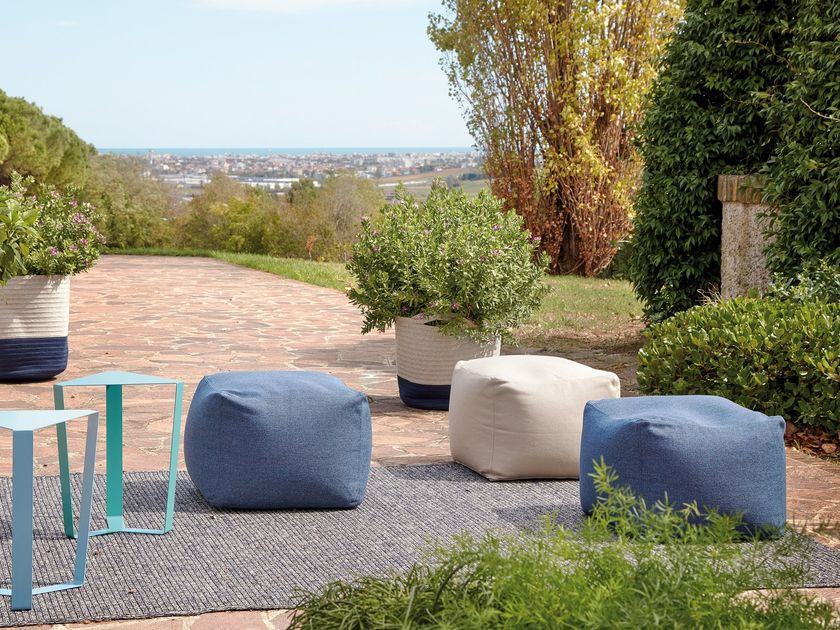Pouf quadrato in tessuto tecnico ARCHIMEDE By meme design