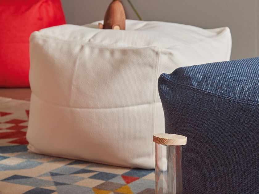 Pouf quadrato in tessuto tecnico ARCHIMEDE By meme design