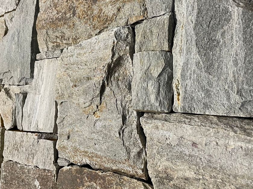 MISTO DAVOS Outdoor natural stone wall tiles By B&B Rivestimenti