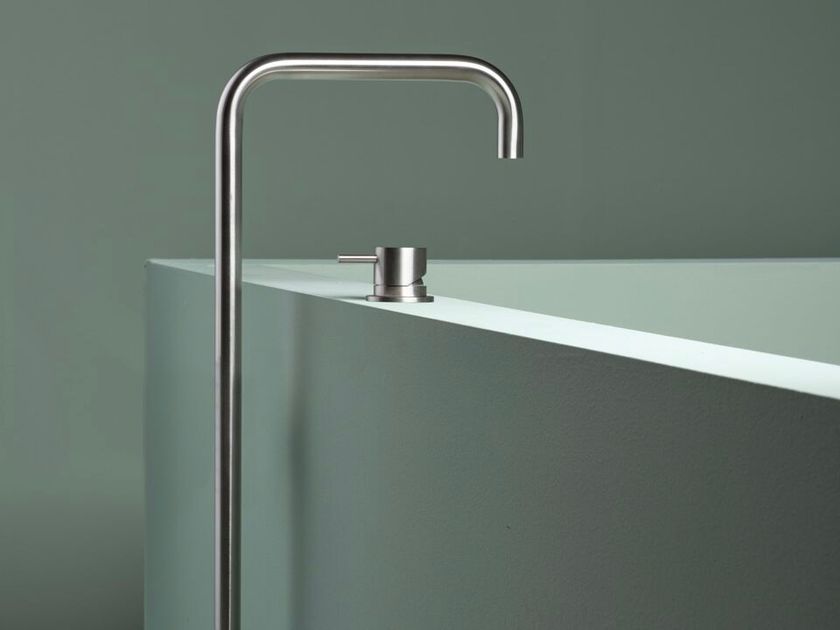 LEVEL LVL34 Bico de aço inox para banheira para fixação de piso By BEAMTECH