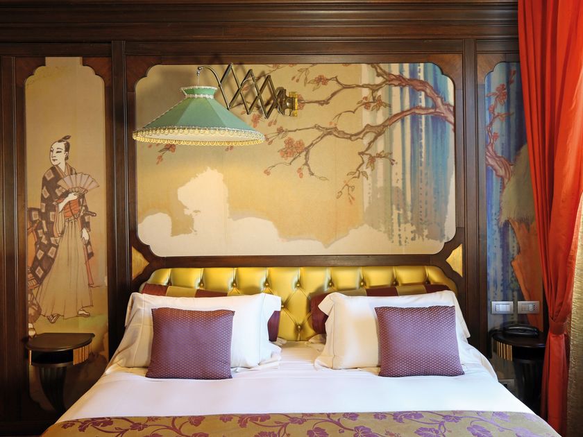 BED 床 By Arnaboldi Interiors
